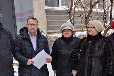 На встрече со старшими домов
